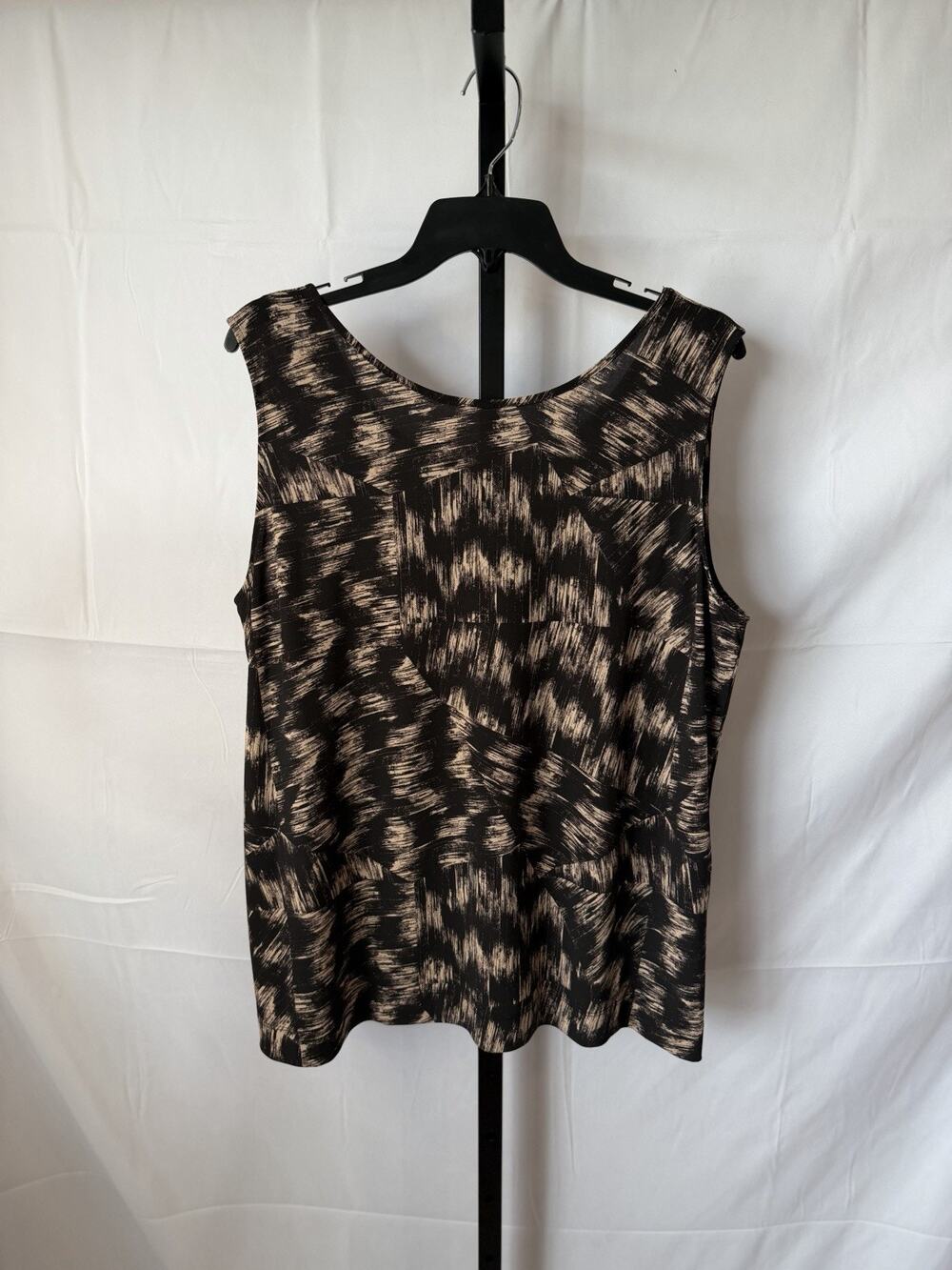 Investments Woman Olivia Reversible Crew-to-Scoop Neck Sleeveless Top Sz 1X